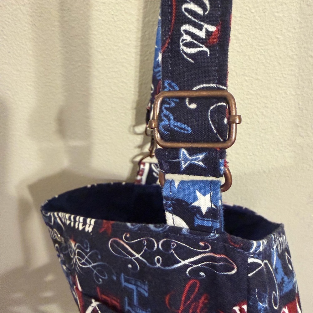Patriotic USA Crossbody Bag Red White Blue Americana Flag Print Small Purse - Picture 2 of 11